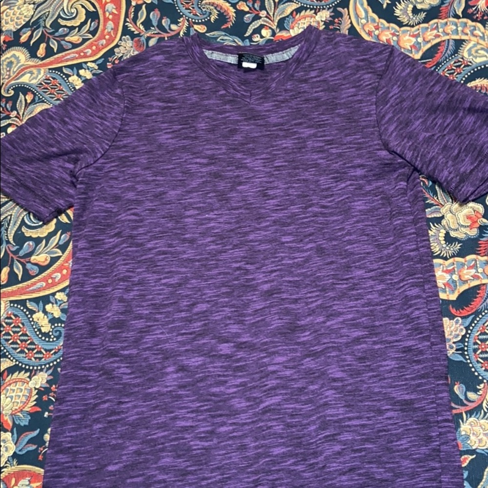 v neck t-shirt